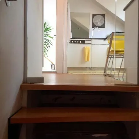 アーティストハウス ベッド アンド アパートメント ゲストハウス *